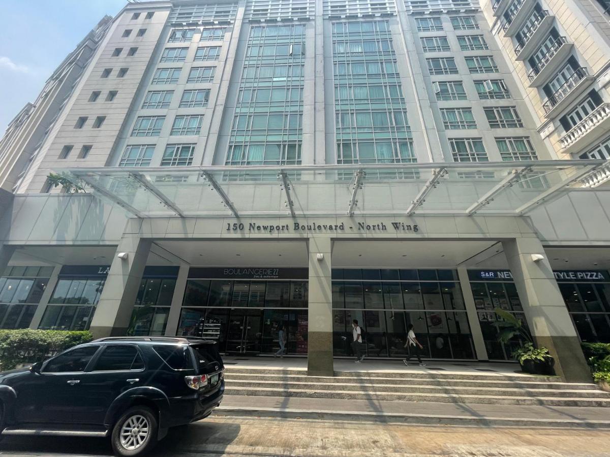 4J North Wing - 150 Newport Boulevard, Near Terminal3 Airport Манила Екстериор снимка
